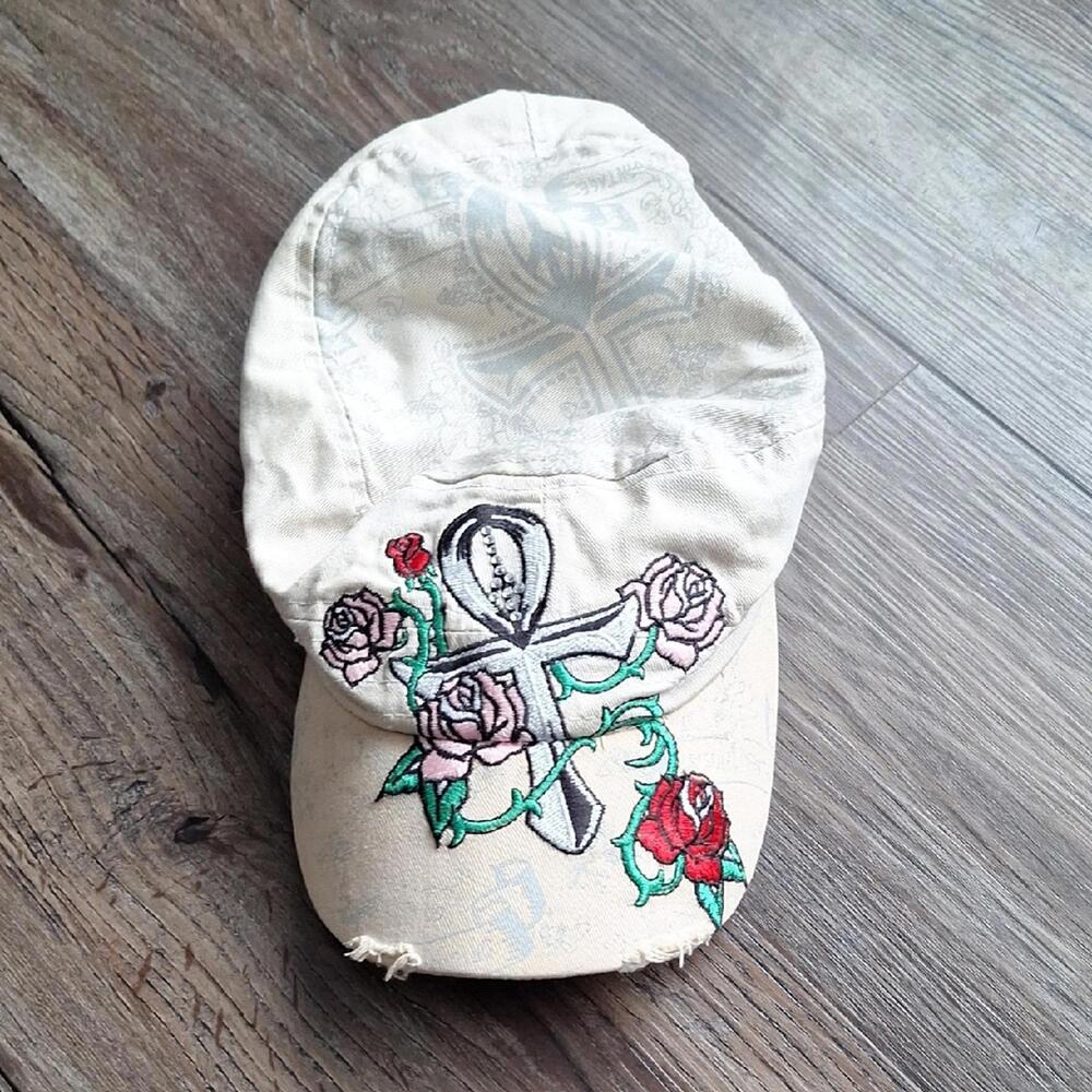 Y2k Leader Rose And Cross Cream Hat